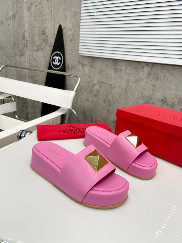 Flat leather sandals slippers , size 35-41 ,with box, SS60-1630-1633