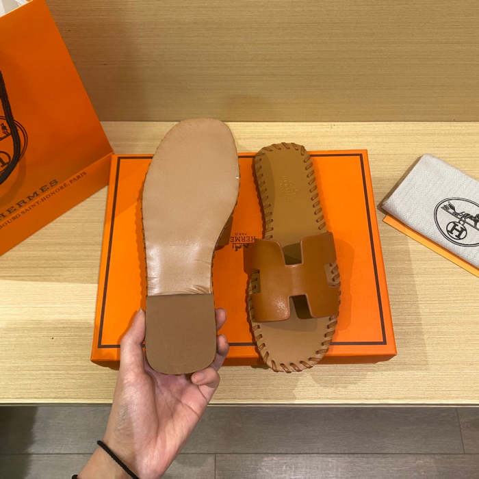 Leather flat sandals shoes, size 35-40 , SS60-1680-1682