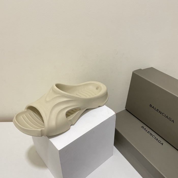 Flat leather sandals slippers , size 36-45 ,SS60-1693-1696