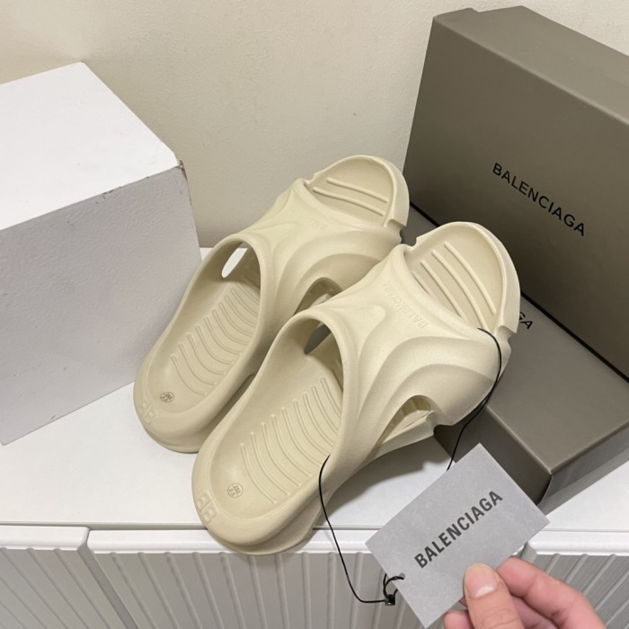 Flat leather sandals slippers , size 36-45 ,SS60-1693-1696