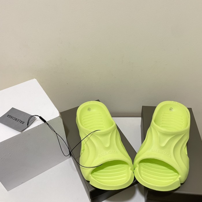 Flat leather sandals slippers , size 36-45 ,SS60-1693-1696
