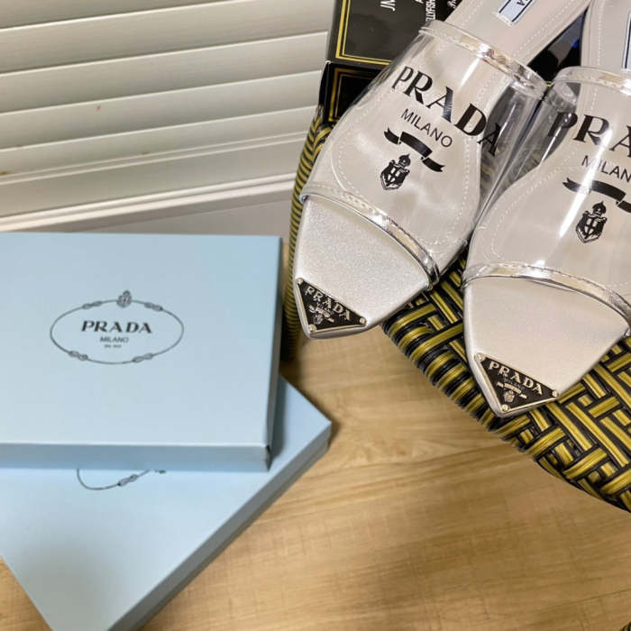 Padding sheepskin ，High-end PVC，women's slippers，size 35-40，SS60-1698-1701
