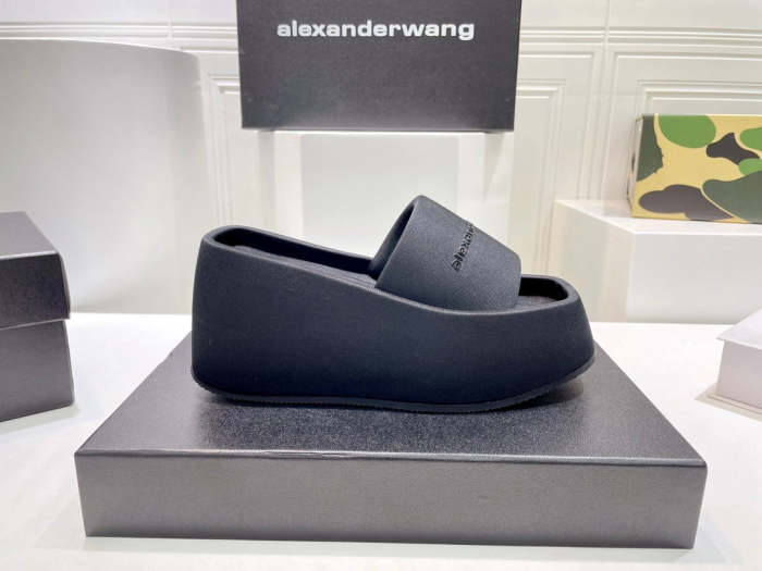 2022 new slippers,size 34-41,SS60-1702-1704
