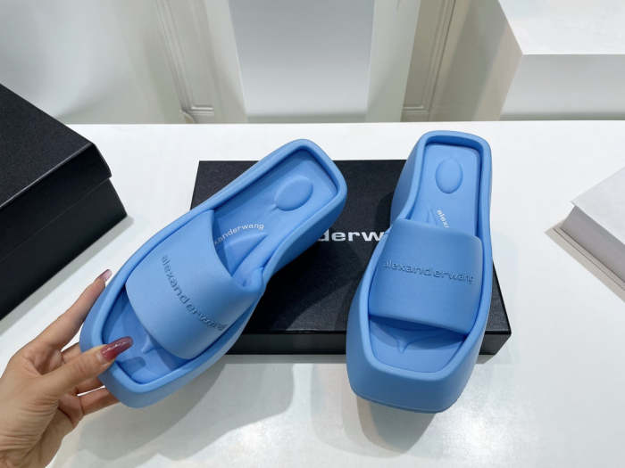 2022 new slippers,size 34-41,SS60-1702-1704