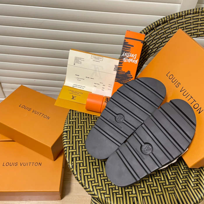 Flat leather sandals slippers , size 35-40 ,SS60-1714-1718