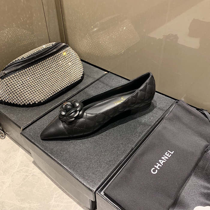 Women flat shoes ,size 35-40 ,SS60-1739-1740