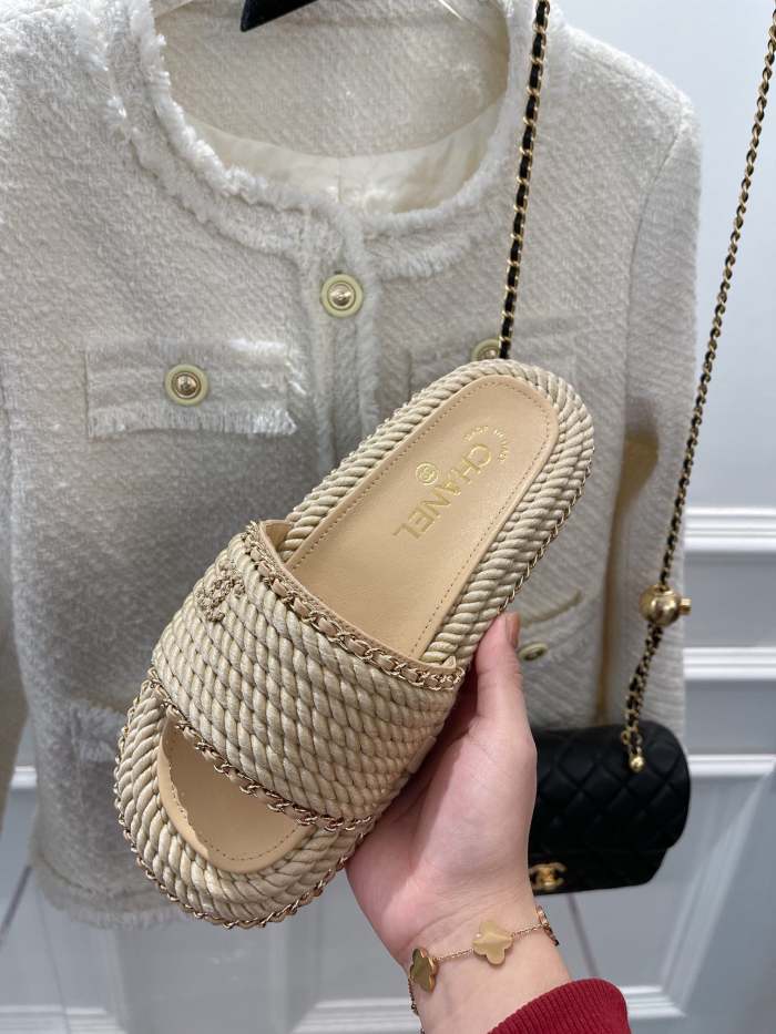 Women flat sandals slippers , size 35-40, SS70-1356