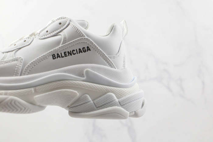 AAAAA quality，Air-cushion sole Men's and women's casual shoes sneakers ，size 35-46,SS120-97