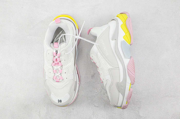 AAAAA quality，Air-cushion sole women's casual shoes sneakers ，size 35-40,SS120-95