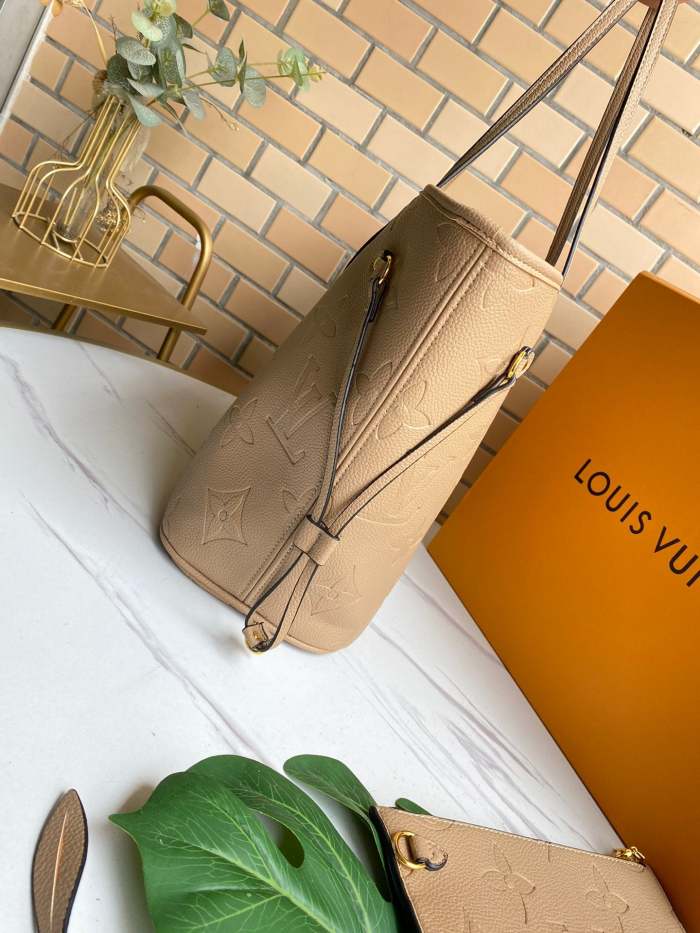 leather bag, AAAAA, no box,size: 32*29*17cm,B110-65-69