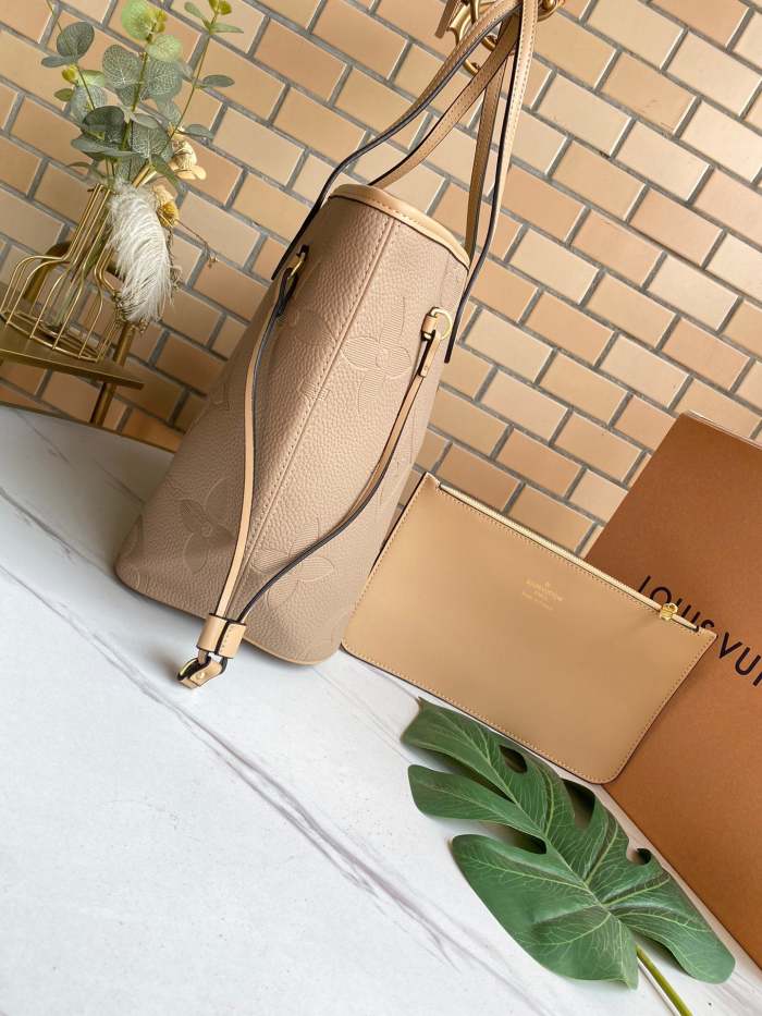 leather bag, AAAAA, no box,size: 32*29*17cm,B110-65-69