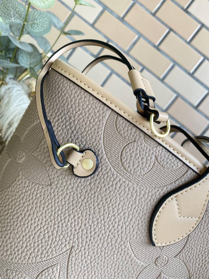 leather bag, AAAAA, no box,size: 32*29*17cm,B110-65-69