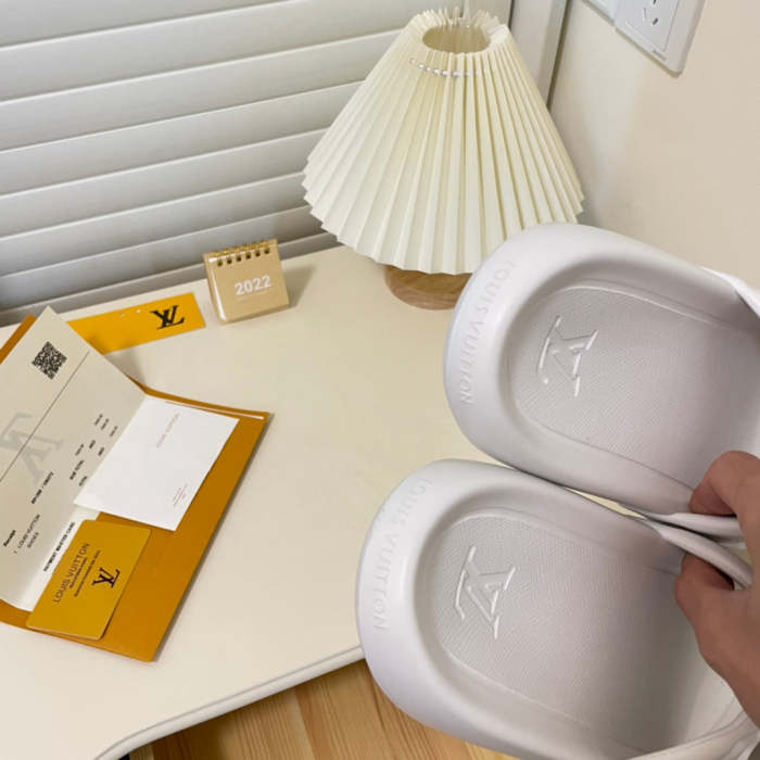 Flat leather sandals slippers , size 35-44 ,SS50-1048-1051