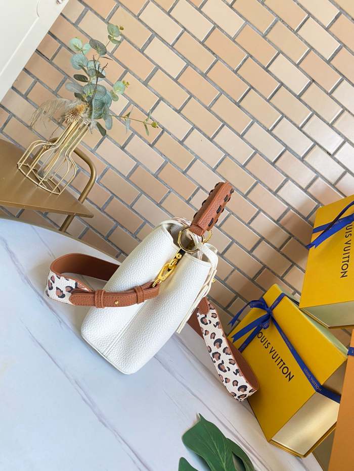 leather bag, AAAAA, no box,size:27*18*9cm/31.5*20*11cm,B110-78-81