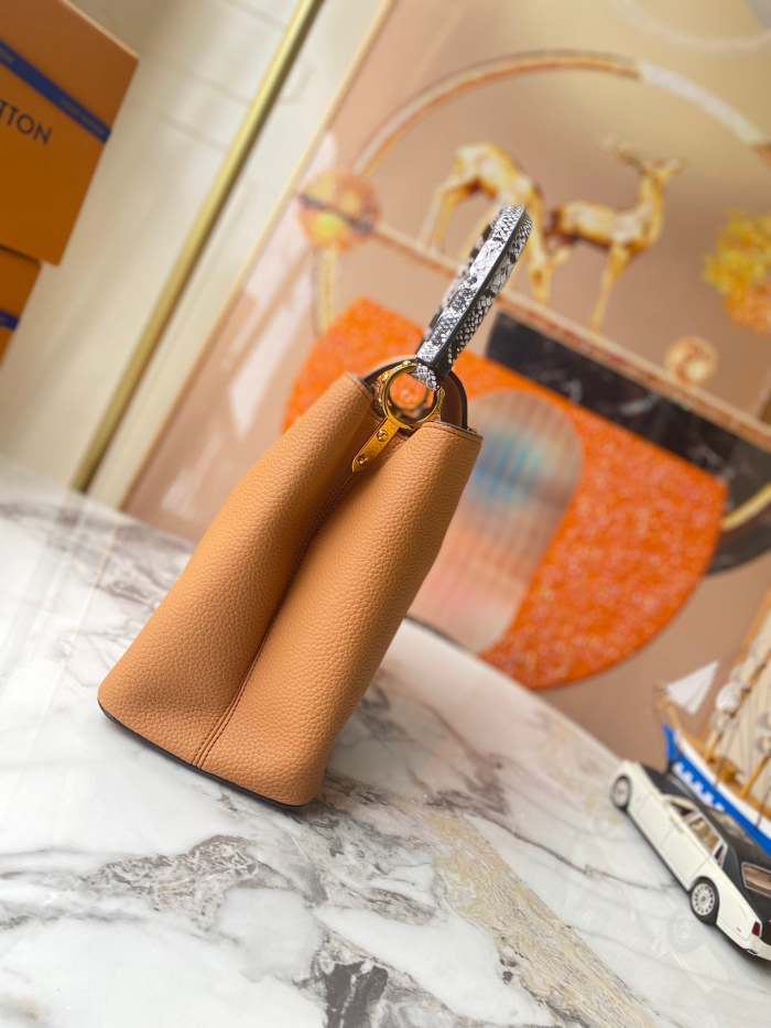 leather bag, AAAAA, no box,size:36*23*14cm,B110-71