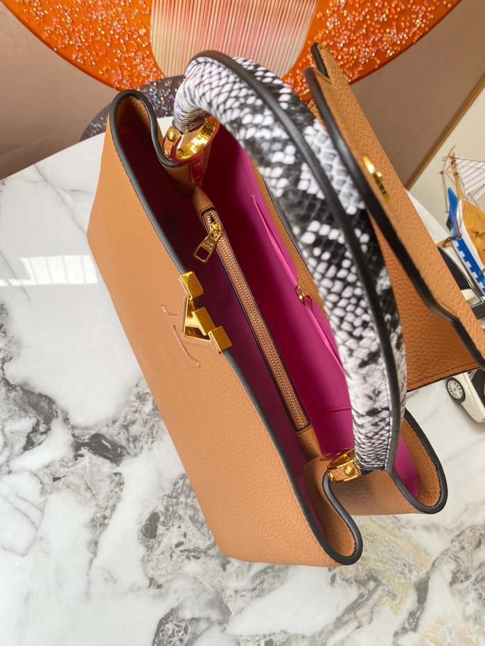 leather bag, AAAAA, no box,size:36*23*14cm,B110-71