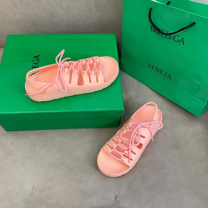 Flat leather sandals slippers , size 35-39, SS60-1807-1811