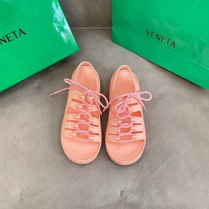Flat leather sandals slippers , size 35-39, SS60-1807-1811