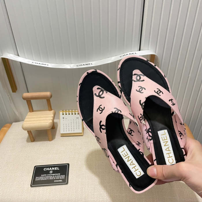 Flat leather sandals slippers , size 35-40, SS60-1826-1831