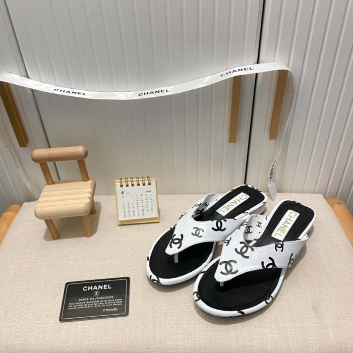 Flat leather sandals slippers , size 35-40, SS60-1826-1831