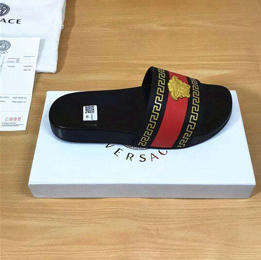 Flat leather sandals slippers , size 35-46, SS60-1855
