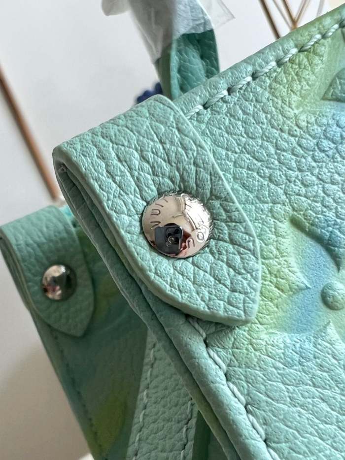 Leather bag ,AAAAA ,size 25*19*11.5cm ,no box, B110-89