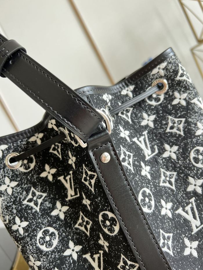jacquard denim bag ,AAAAA ,size 28*33*20cm ,no box, B110-91
