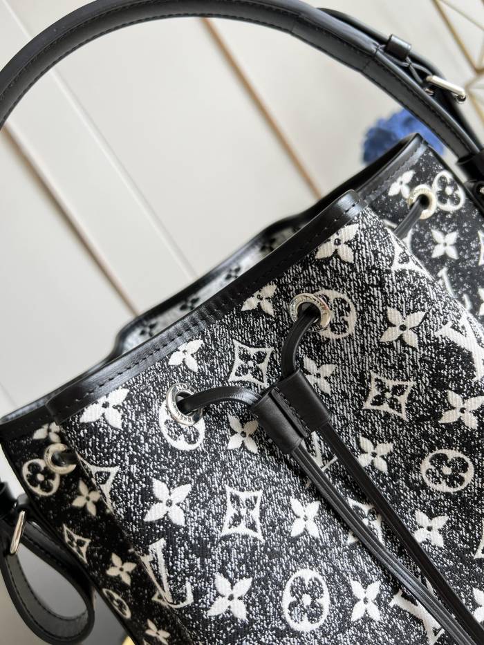 jacquard denim bag ,AAAAA ,size 28*33*20cm ,no box, B110-91