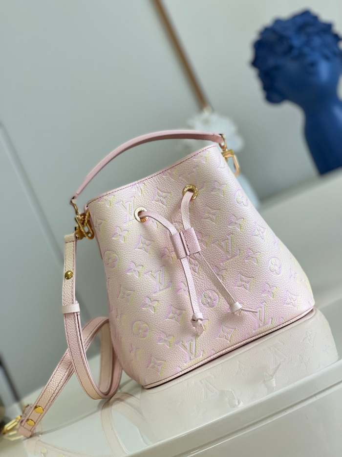 Leather bag ,AAAAA ,size 20*20*13cm ,no box, B110-93