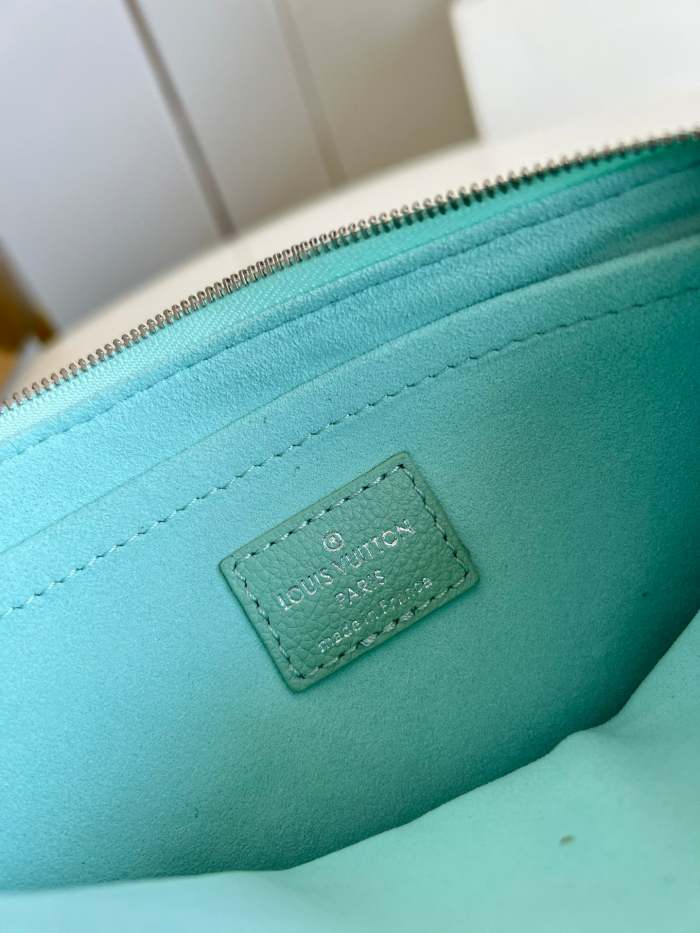 Leather bag ,AAAAA ,size 24*13.5*4cm ,no box, B110-90