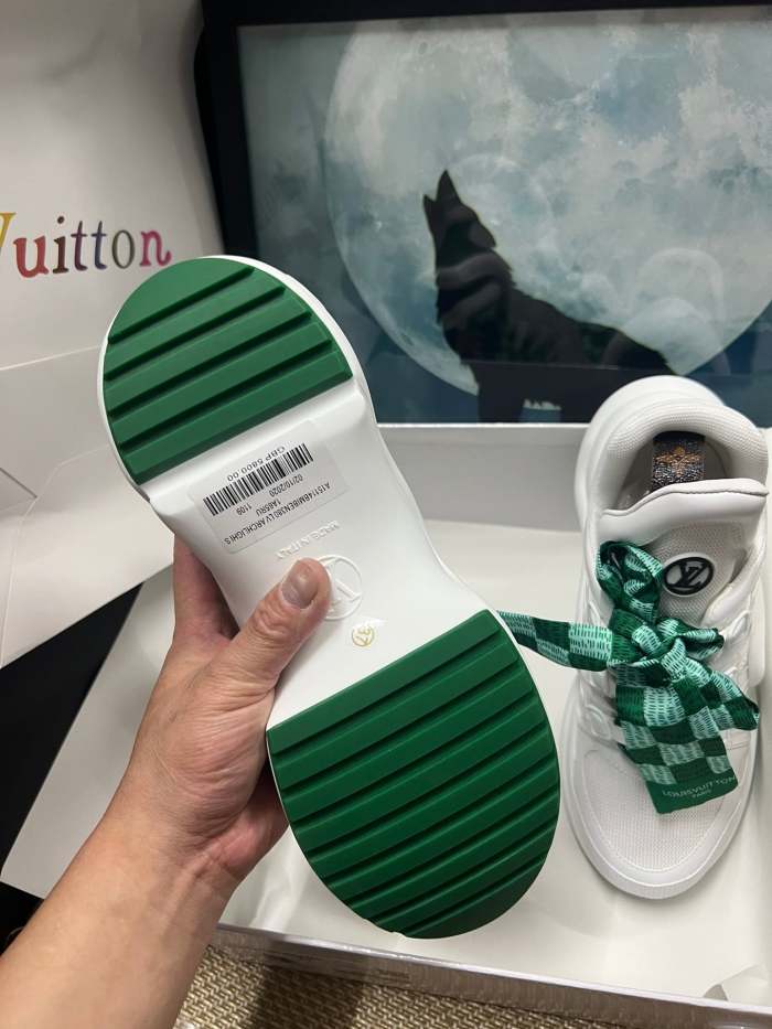 women sneakers shoes, size 35-41 , SS98-320-322