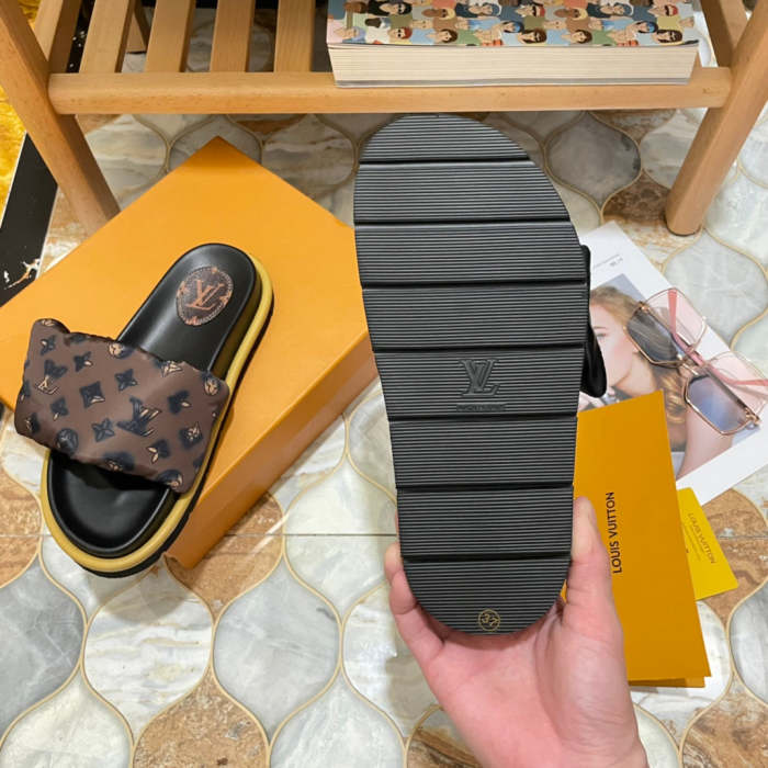 Flat leather sandals slippers , size 35-42, SS60-1880-1881