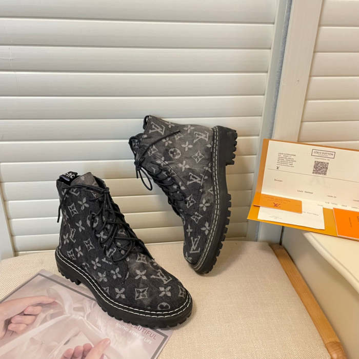ladies flat boots shoes,size 35-40 ,SS70-1513-1514