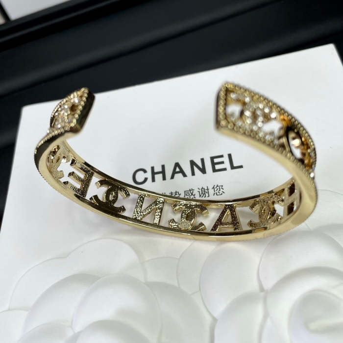 Bracelet bangle cuff jewelry ,with box,  J25-1408