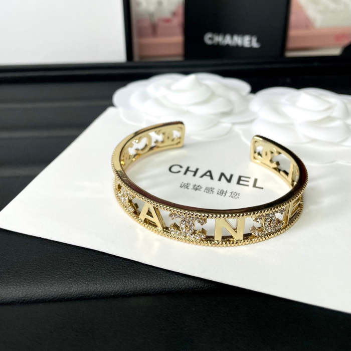 Bracelet bangle cuff jewelry ,with box,  J25-1408