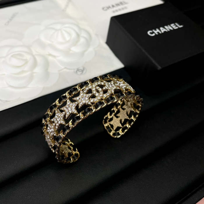Bracelet bangle cuff jewelry ,with box,  J30-179