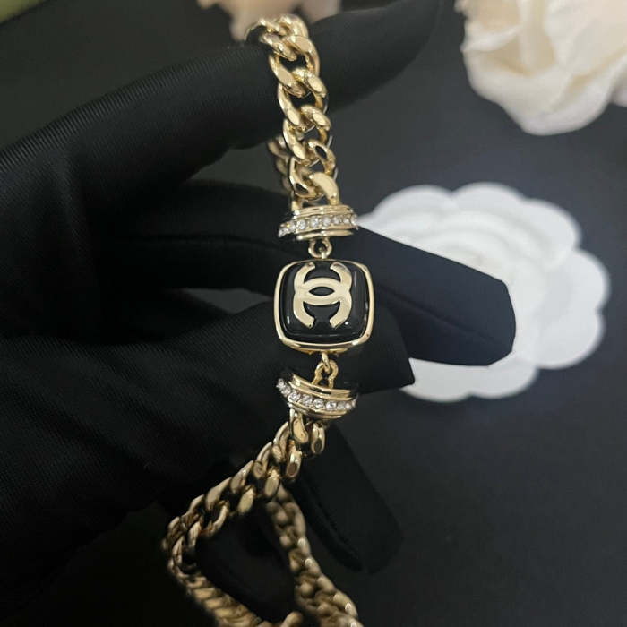 Necklace jewelry ,length 49cm, with box,  J25-1522