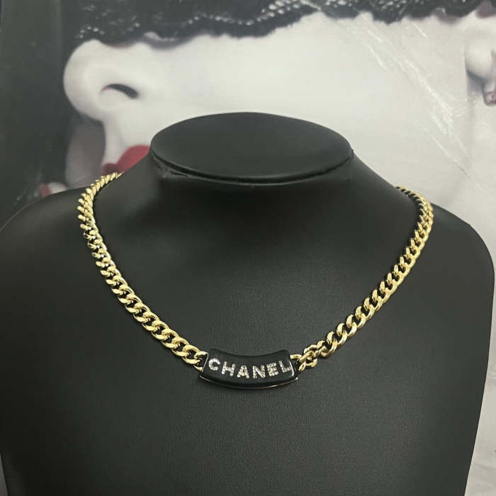 Necklace jewelry ,length 50cm, with box,  J25-1523