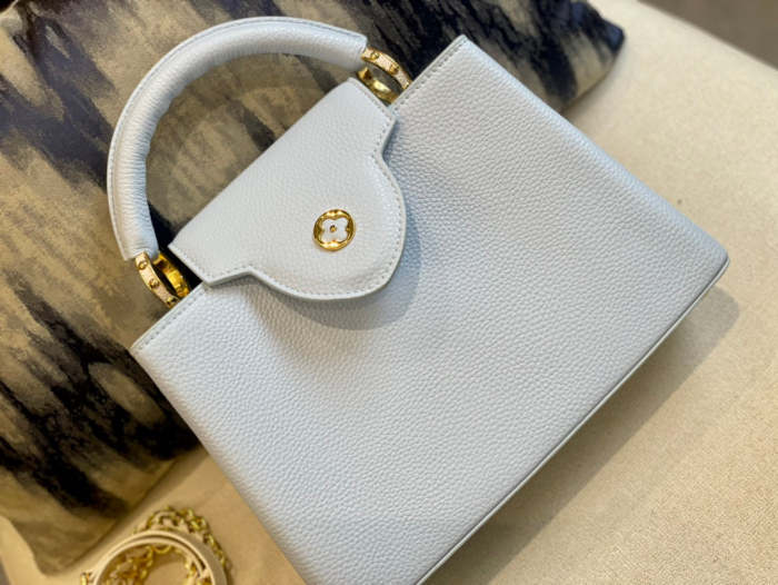 Capucines Leather  bag ,5A , size 27x20cm ,no box,  B110-122