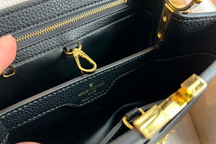 Capucines Leather  bag ,5A , size 27x20cm ,no box,  B110-120