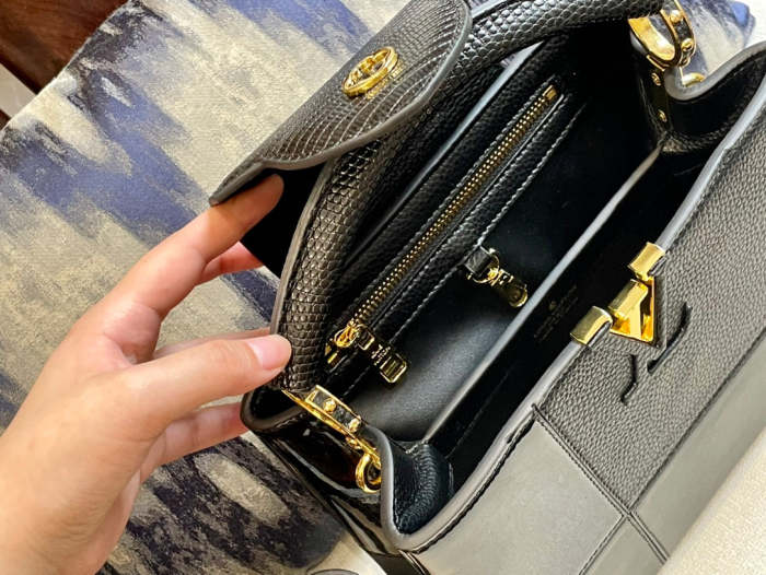 Capucines Leather  bag ,5A , size 27x20cm ,no box,  B110-123