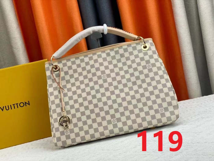 Leather  bag ,5A , size 46x32x24cm ,no box,  B110-118-119