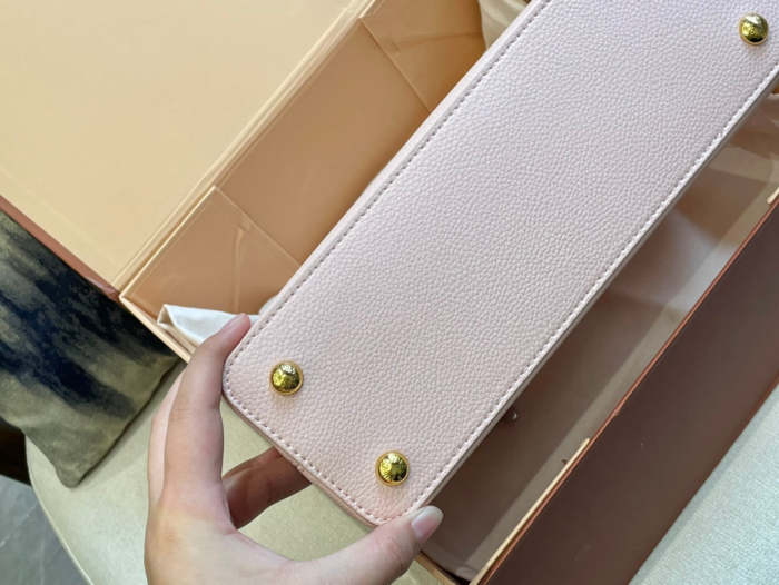Capucines Leather  bag ,5A , size 27x20cm ,no box,  B110-121