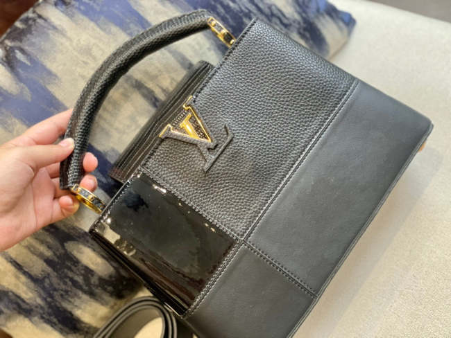 Capucines Leather bag ,5A , size 27x20cm ,no box, B110-123