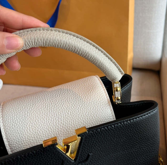Capucines Leather  bag ,5A , size 27x20cm ,no box,  B110-120