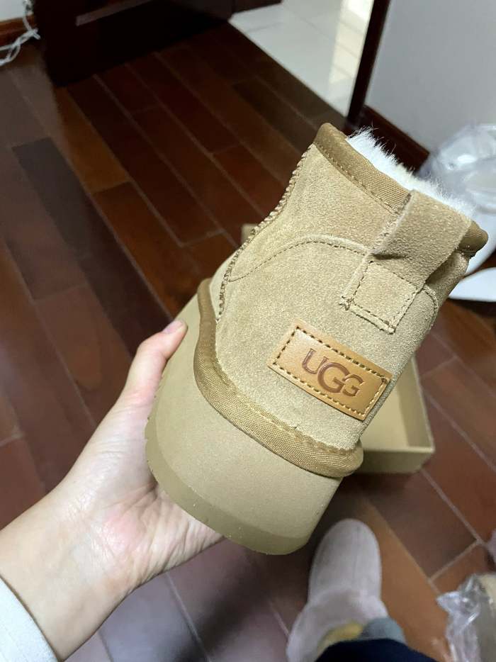 Heightening and thickening and fleece winter boots，size 35-40. SS70-1602-1604