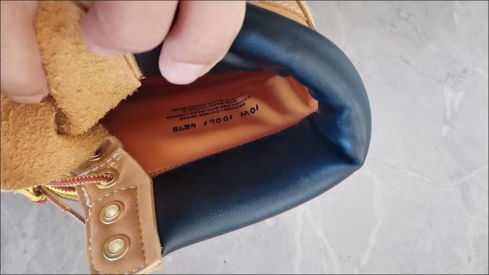 Waterproof ankle boots for men and women. run one size big If you normally wear a size 40, choose a size 39 for this pair. size 35-45，SS80-449-450