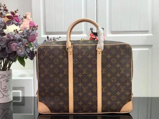 Leather bag ,5A . size 41x31x7cm ,no box, B130-44