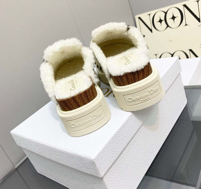 Top Quality Women's casual shoes,size 35-43,SS120-148