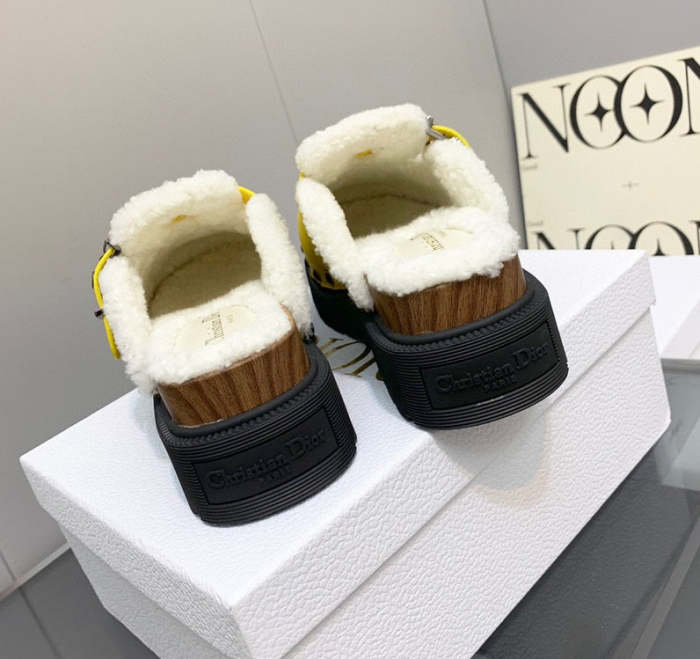 Top Quality Women's casual shoes,size 35-43,SS120-146